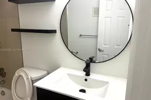 11750 NE 16th Ave, Miami, FL 33161 - Photo 20