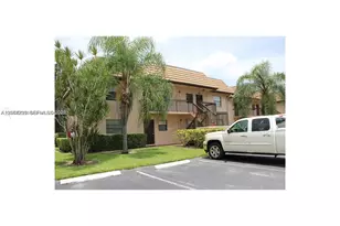 10437 NW 11th St, Pembroke Pines, FL 33026 - Photo 1