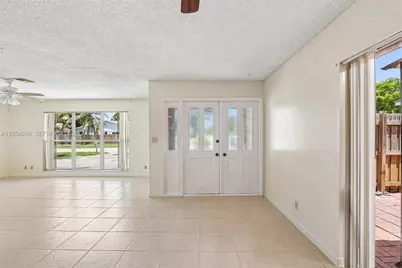 375 SW 61st Ter, Margate, FL 33068 - Photo 6