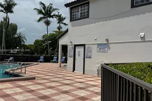 9711 Fontainebleau Blvd, Miami, FL 33172 - Photo 28