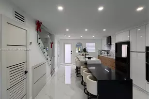 1955 NE 123rd St, North Miami, FL 33181 - Photo 16