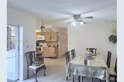 21105 NW Miami Ct, Miami Gardens, FL 33169 - Photo 10
