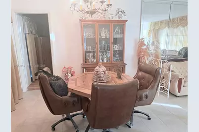 21105 NW Miami Ct, Miami Gardens, FL 33169 - Photo 4
