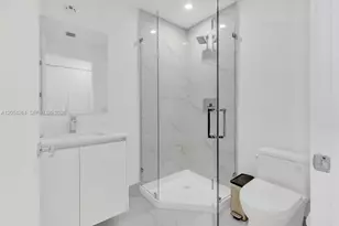 700 NE 24th St, Miami, FL 33137 - Photo 32