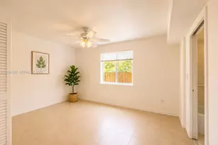 5810 W 18th Ln, Hialeah, FL 33012 - Photo 6