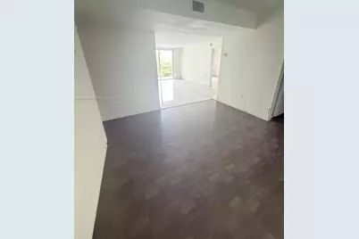 12500 NE 15th Ave #402, North Miami, FL 33161 - Photo 4