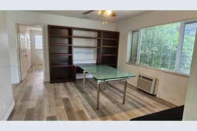 808 NE 10th St #3, Hallandale Beach, FL 33009 - Photo 2