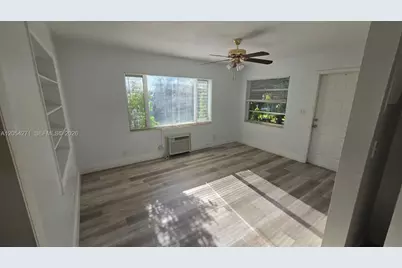 808 NE 10th St #3, Hallandale Beach, FL 33009 - Photo 8