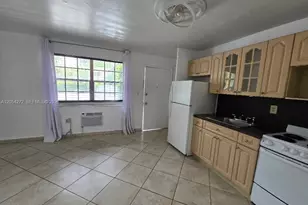 345 Michigan Ave, Miami Beach, FL 33139 - Photo 2