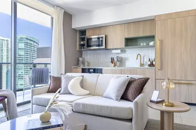 159 NE 6th St #4101, Miami, FL 33132 - Photo 2