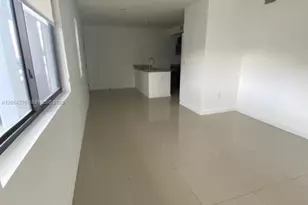 423 E 27th St, Hialeah, FL 33013 - Photo 4