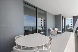 159 NE 6th St, Miami, FL 33132 - Photo 6