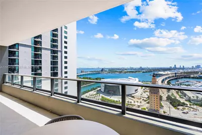 159 NE 6th St #2415, Miami, FL 33132 - Photo 4