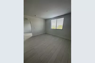 1091 E 17th St #403, Hialeah, FL 33010 - Photo 10