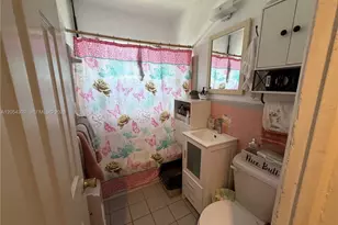 1828 NW 152nd St, Miami Gardens, FL 33054 - Photo 8