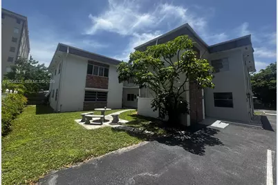 1832 Madison St #102, Hollywood, FL 33020 - Photo 2