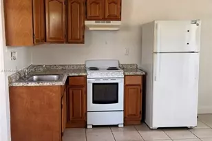 978 SW 10th Dr, Pompano Beach, FL 33060 - Photo 4