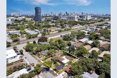 23 SW 8th St, Hallandale Beach, FL 33009 - Photo 2