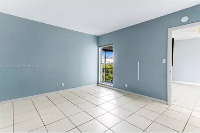 3000 NE 16th Ave #405, Oakland Park, FL 33334 - Photo 6