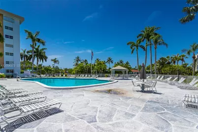 3000 NE 16th Ave #405, Oakland Park, FL 33334 - Photo 12