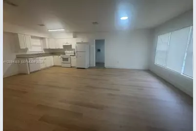 374 NE 171 Street, North Miami Beach, FL 33162 - Photo 2