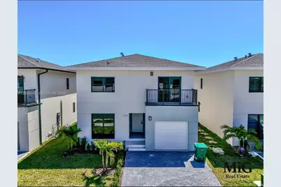 1374 NW 1st St, Florida City, FL 33034 - Photo 1