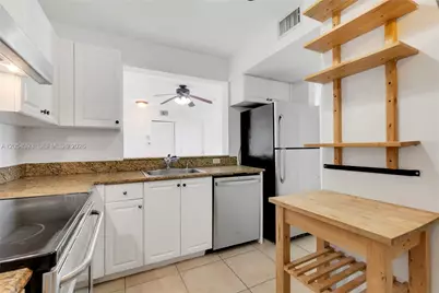 1341 SE 3rd Ave #404, Dania Beach, FL 33004 - Photo 6