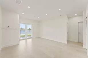 4732 SW 87th Ct, Miami, FL 33165 - Photo 8