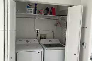 90 SW 3rd St, Miami, FL 33130 - Photo 10
