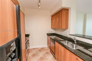 335 S Biscayne Blvd, Miami, FL 33131 - Photo 8
