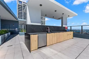 121 NE 5th St, Miami, FL 33132 - Photo 20