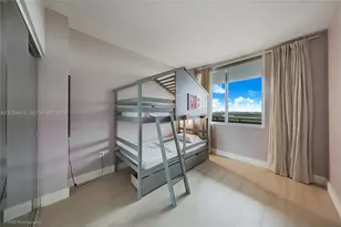 16385 Biscayne Blvd, North Miami Beach, FL 33160 - Photo 12