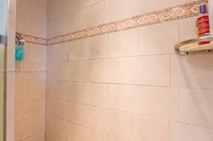 9917 W Okeechobee Rd, Hialeah Gardens, FL 33016 - Photo 8