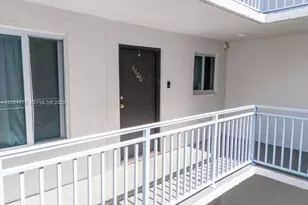 9917 W Okeechobee Rd, Hialeah Gardens, FL 33016 - Photo 18