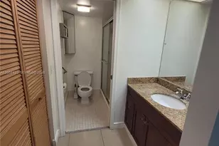 1200 SW 130th Ave, Pembroke Pines, FL 33027 - Photo 8