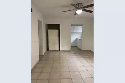 642 E 2nd Ave #B, Hialeah, FL 33010 - Photo 6