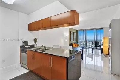 1750 N Bayshore Dr #2911, Miami, FL 33132 - Photo 6
