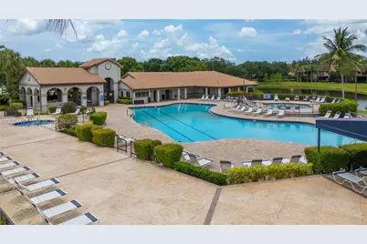 10690 NW 14th St #128, Plantation, FL 33322 - Photo 2