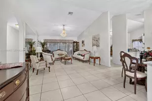 709 NW 177th Ave, Pembroke Pines, FL 33029 - Photo 4