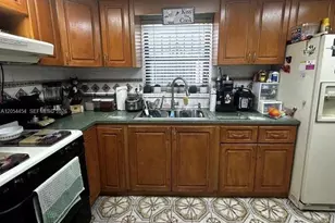 890 E 28th St, Hialeah, FL 33013 - Photo 4