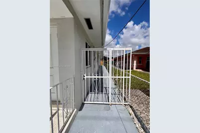 1158 NW 34th Ave, Miami, FL 33125 - Photo 10