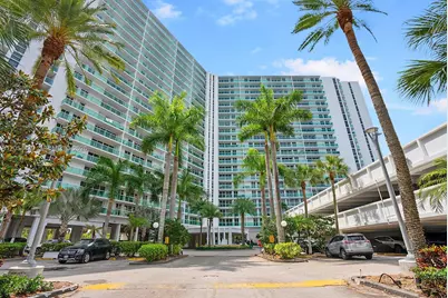 100 Bayview Dr #2125, Sunny Isles Beach, FL 33160 - Photo 4