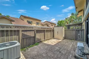 8747 Cleary Blvd, Plantation, FL 33324 - Photo 24