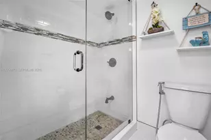 8747 Cleary Blvd, Plantation, FL 33324 - Photo 16
