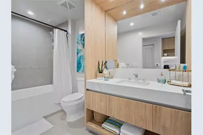 11 NE 6th St #2102, Miami, FL 33132 - Photo 14
