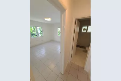 901 10th St #8, Miami Beach, FL 33139 - Photo 16