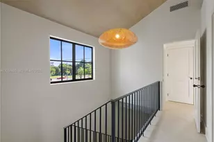 3620 Plaza St, Miami, FL 33133 - Photo 8