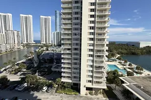 500 Bayview Dr, Sunny Isles Beach, FL 33160 - Photo 2