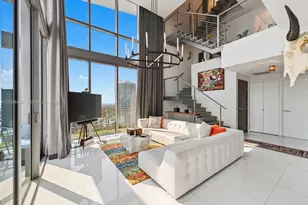90 SW 3rd St, Miami, FL 33130 - Photo 2