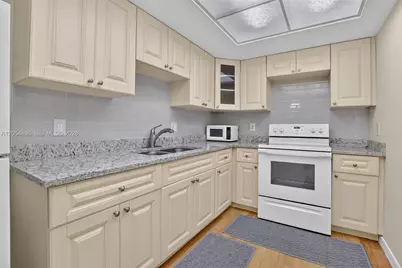 5951 Wellesley Park Dr #508, Boca Raton, FL 33433 - Photo 10